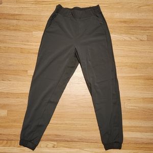 Athleta Green Tapered Brooklyn Jogger size 4